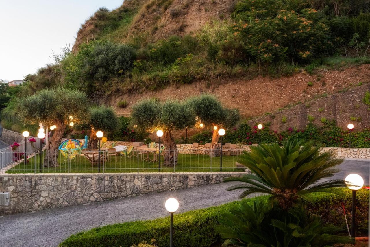 La Risacca Relais Bed & Breakfast Belvedere Marittimo Dış mekan fotoğraf
